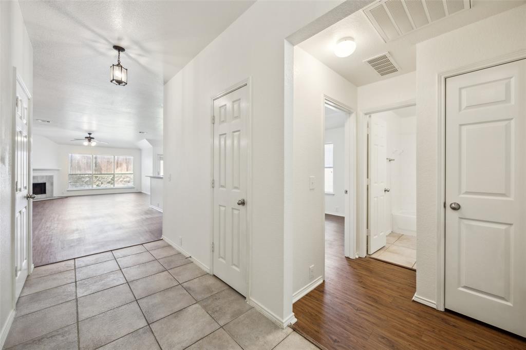 9905 Appletree Way