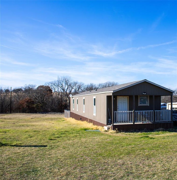 Photo 1 of 16 — 145 Firefly Drive, Springtown, TX 76082