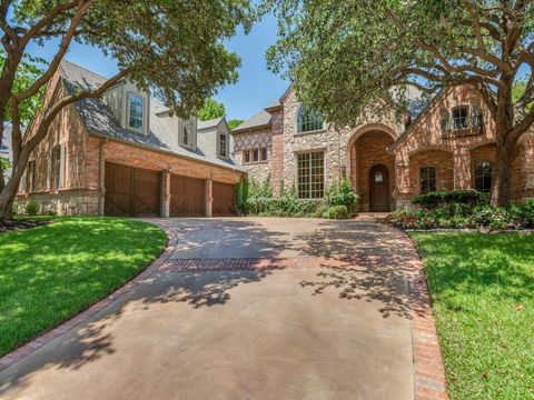 Photo of 2804 High Point Court, Grapevine, TX 76051 (MLS # 21221912)