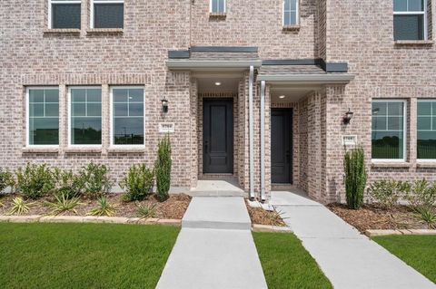 Photo of 5704 Lakeview Drive, Watauga, TX 76148 (MLS # 21205760)