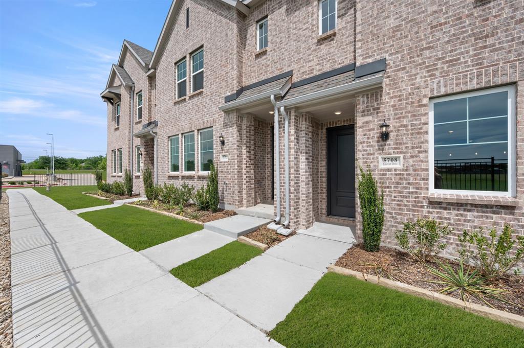 The Pointe at Capp Smith Lake - Residential