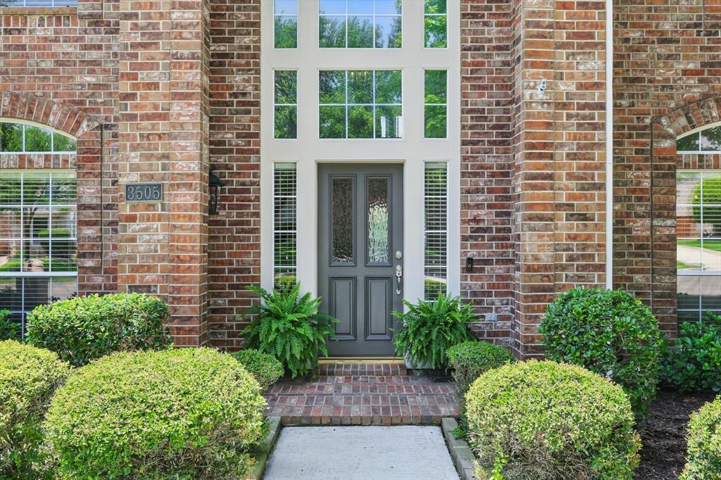 3505 Sandhurst Drive