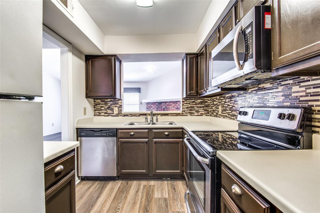 Quorum View Condos - Residential Lease