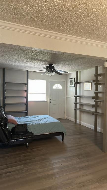 602 W Karnes