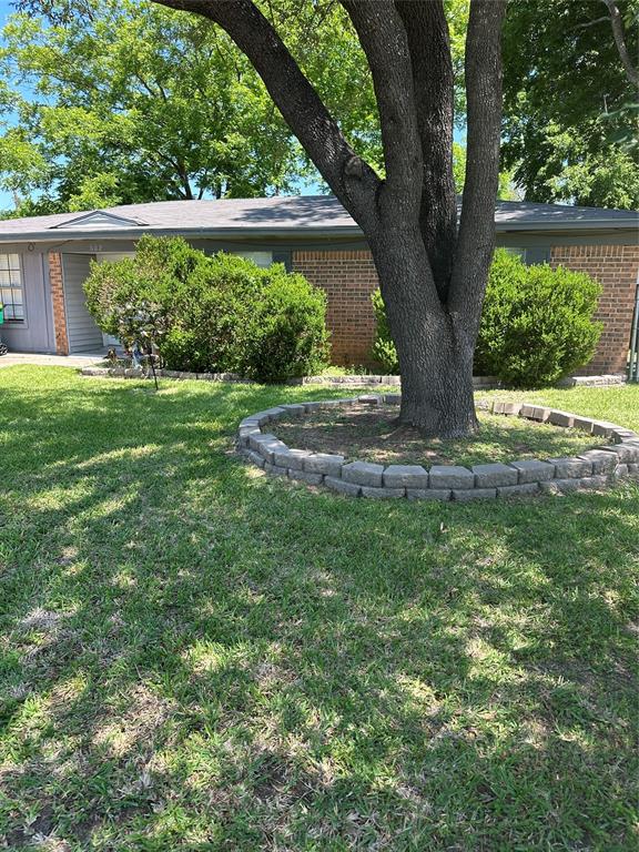 602 W Karnes