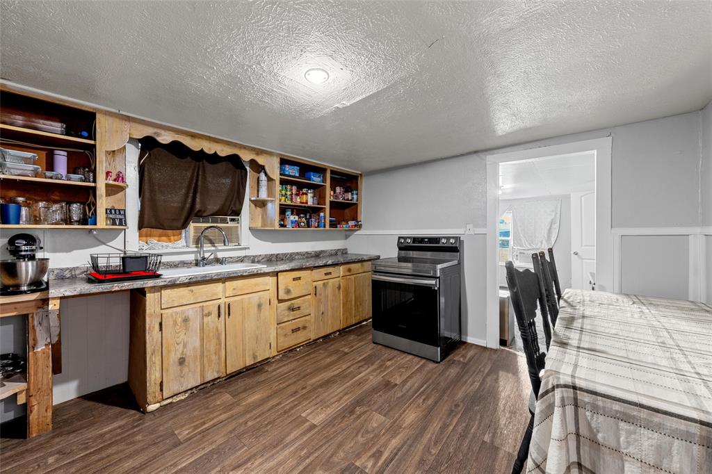 1001 Hamilton Drive