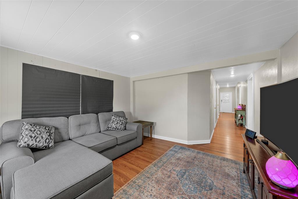 1001 Hamilton Drive