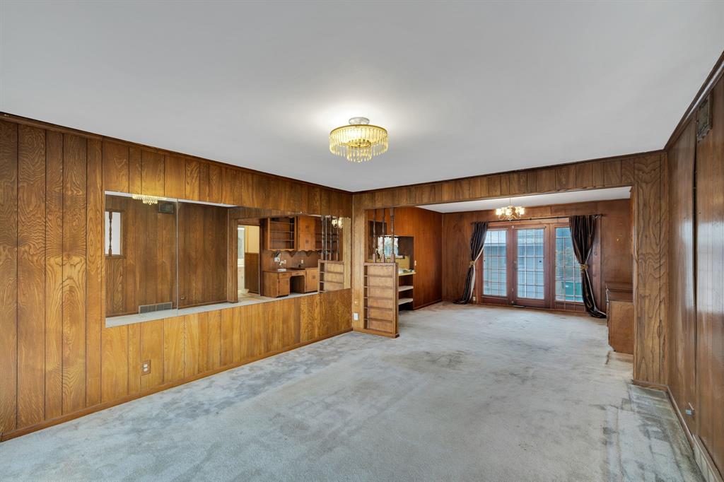 701 E 8th Street