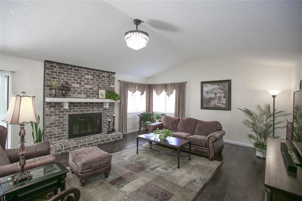 1720 Crystal Way