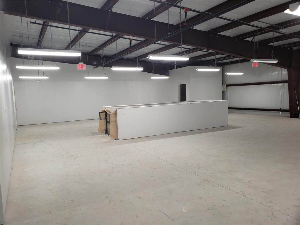 Stanford Sons Addition - Commercial Lease