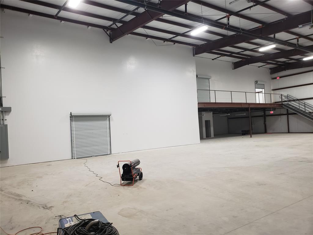 Stanford Sons Addition - Commercial Lease