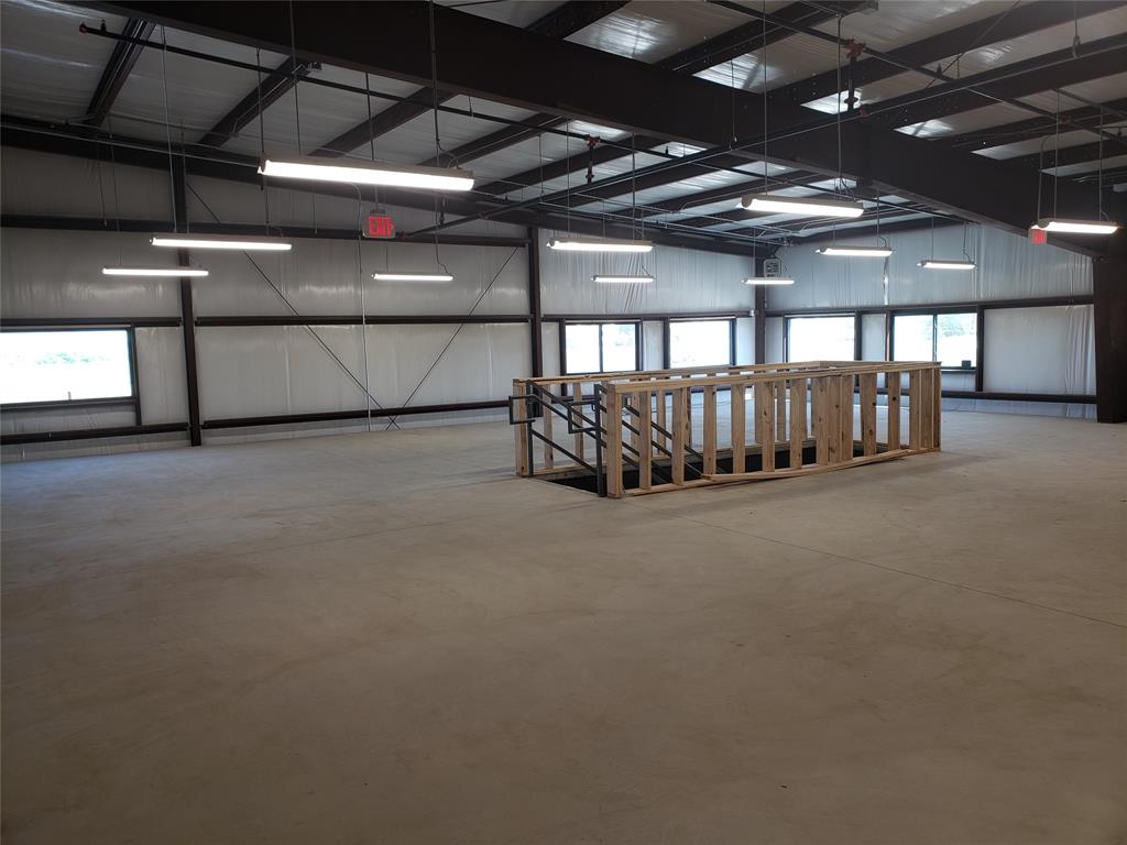 Stanford Sons Addition - Commercial Lease