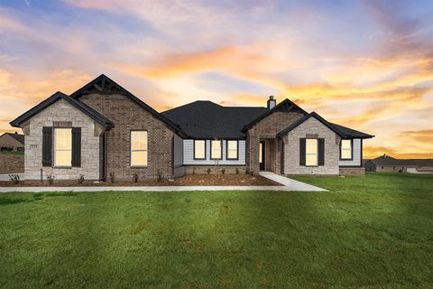 135 Llanos Drive Decatur TX 76234