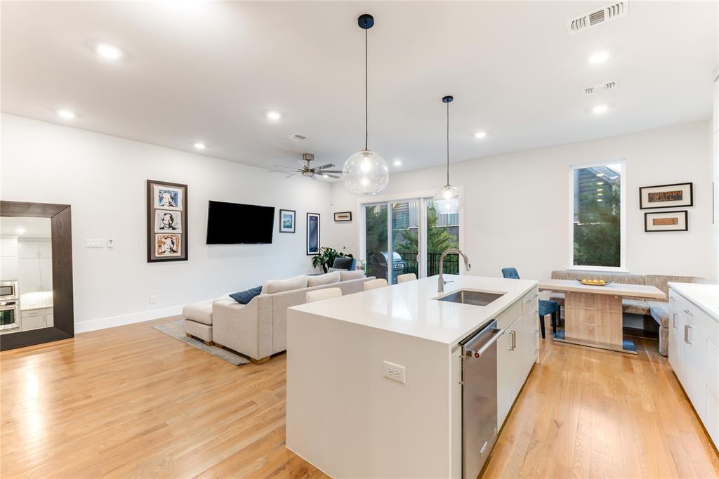 3912 Bowie Lane