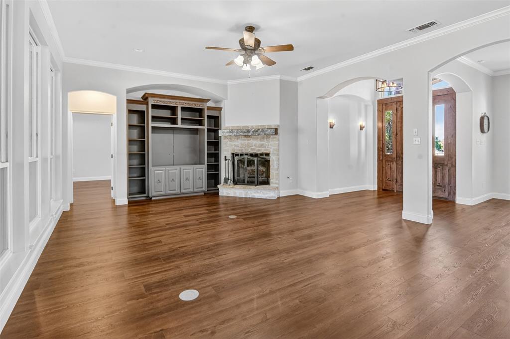 1007 Bentwater Parkway