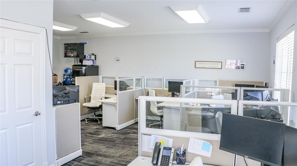 S10298 - Commercial Lease