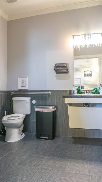 S10298 - Commercial Lease