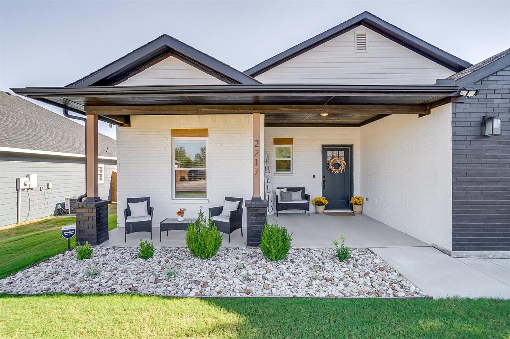 2217 Forest Hill Lane