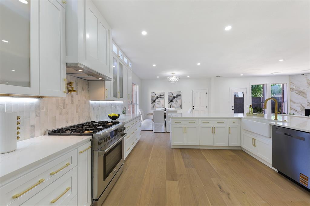 3933 Harbor Drive