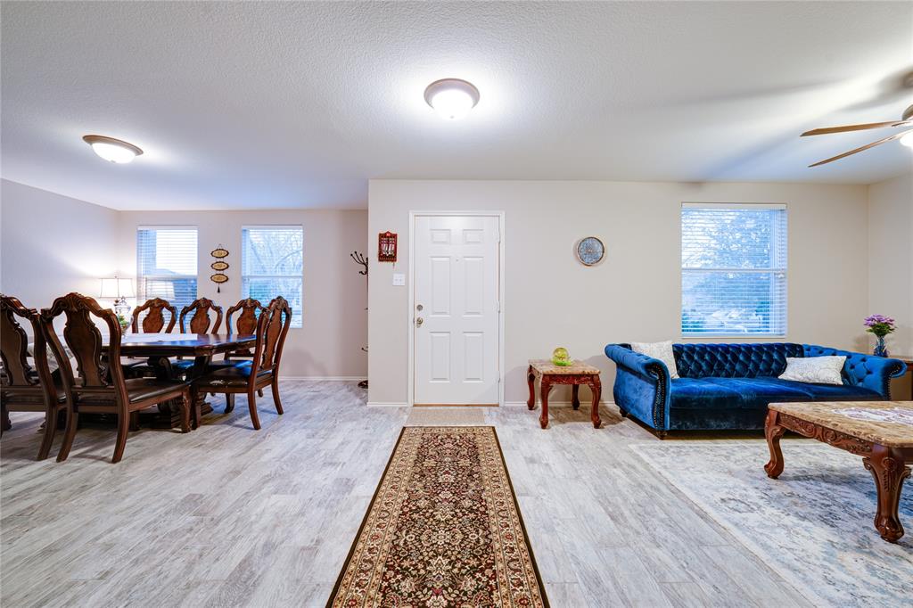 3004 Lake Vista Drive