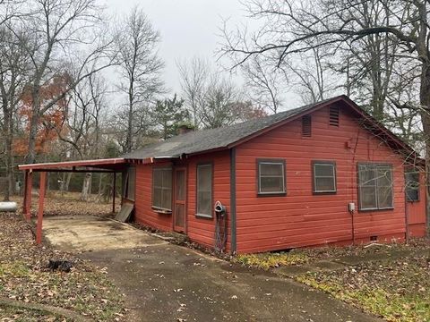 A home in Fort Towson