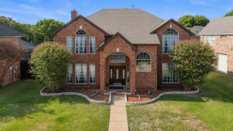 Photo of 2504 Hackberry Place, Plano, TX 75025 (MLS # 21349583)