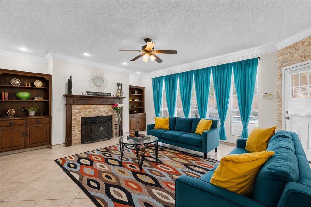 2504 Hackberry Place
