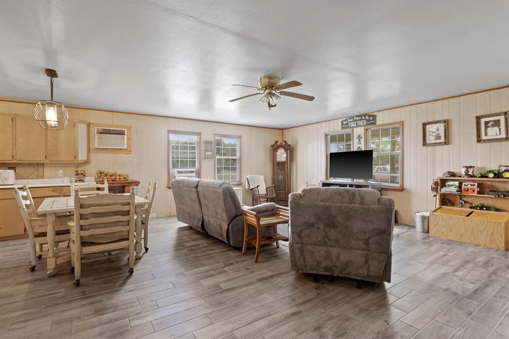 196 County Road 1309