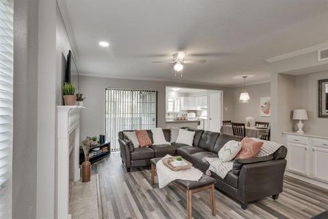 15151 Berry Trail 401 Dallas TX 75248