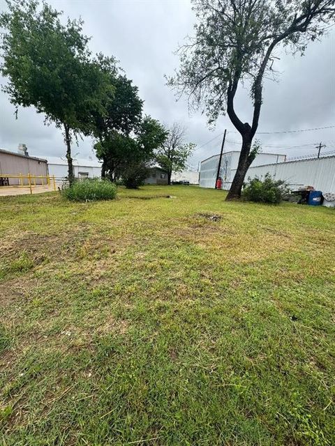 104 SE 12th Avenue Mineral Wells TX 76067