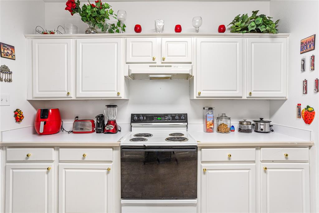 Crest The - Residential Income