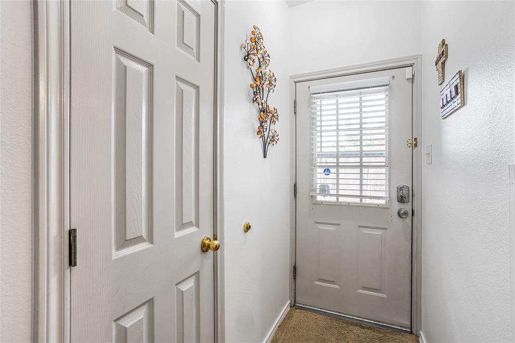 Crest The - Residential Income