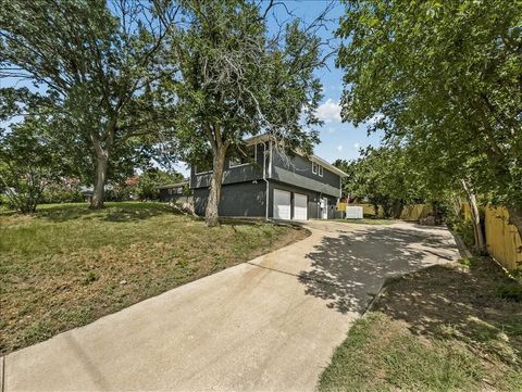 136 SW Rand Drive Burleson TX 76028