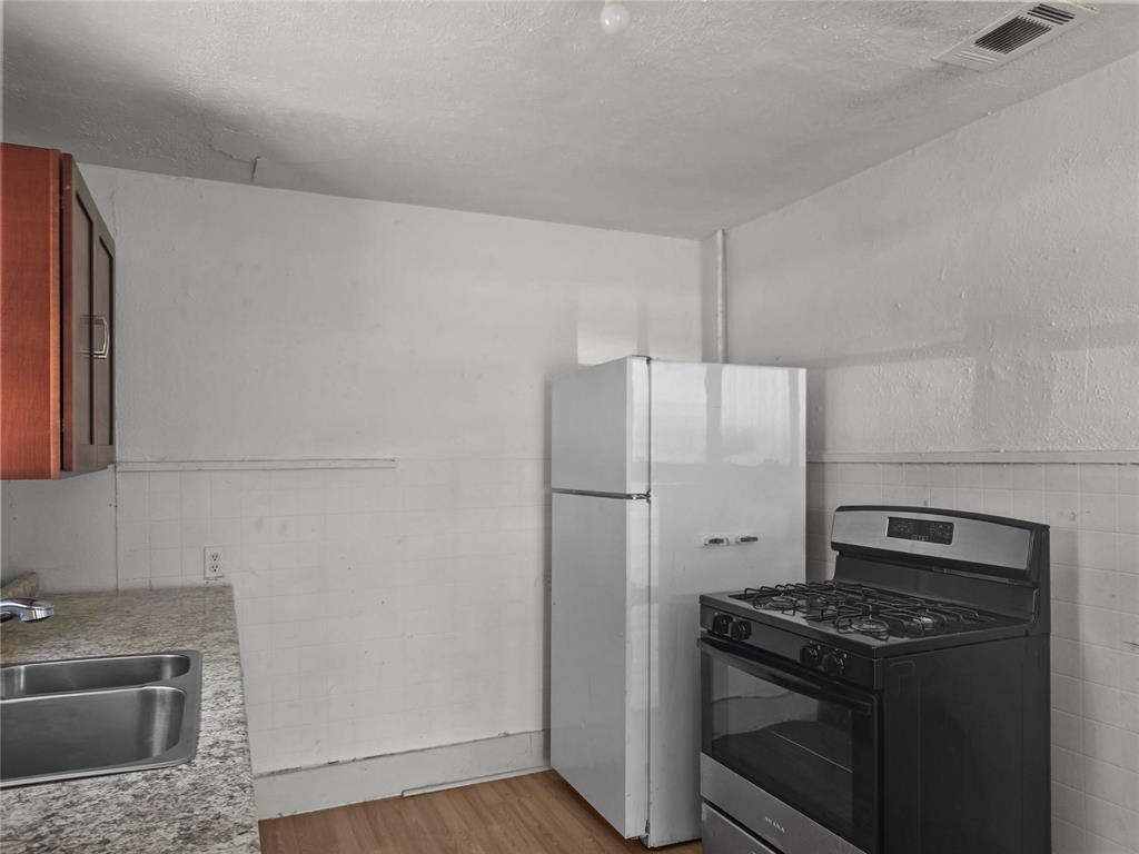 210 W Ave A