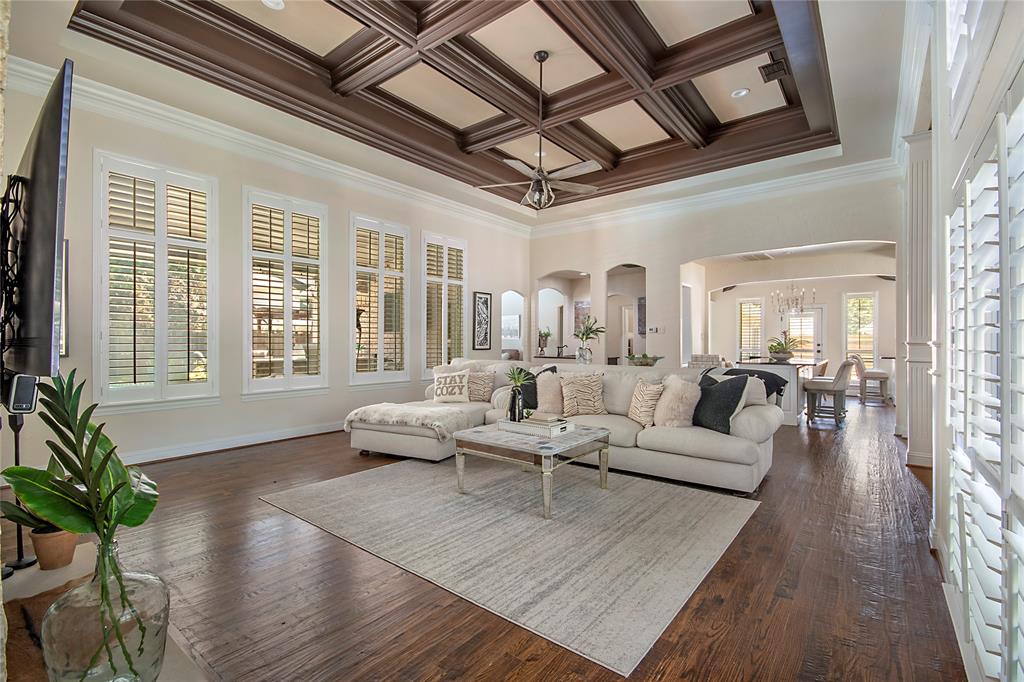 201 Rochelle Court