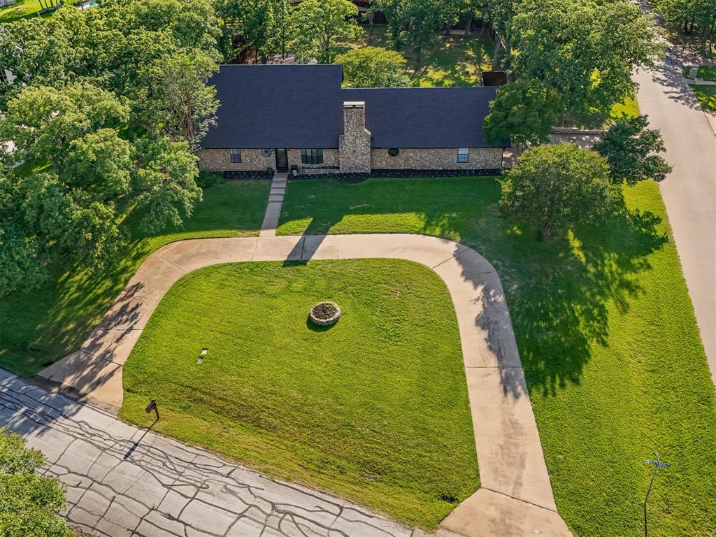 180 N Woodland Trail