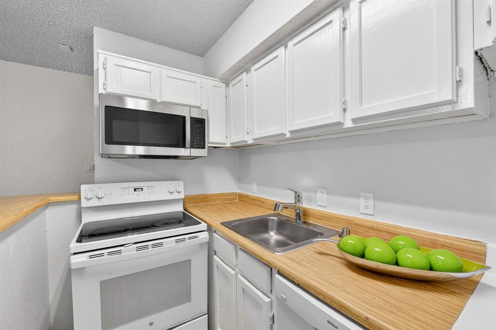 9825 Walnut Street 306