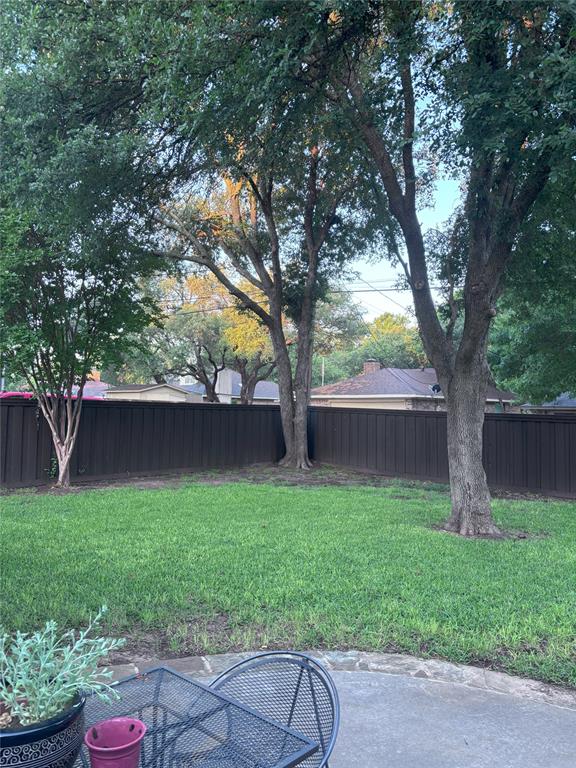1515 Oak Forest Drive