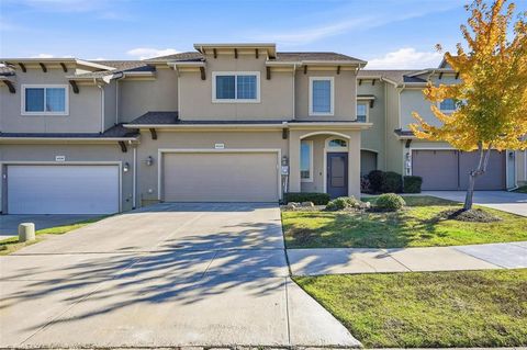 Property photo of 4222 Nia Drive, Irving, TX 75038