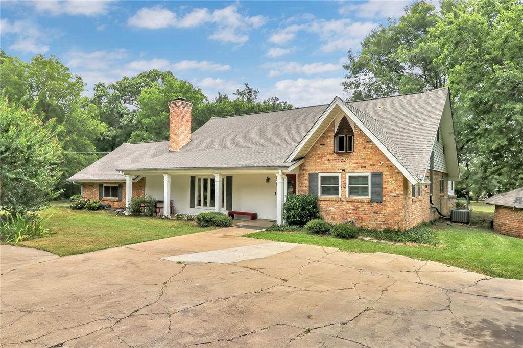 2210 Ivanhoe Circle