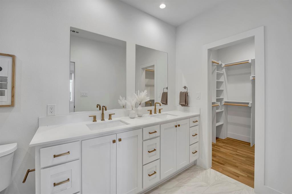 Lakeside - Residential