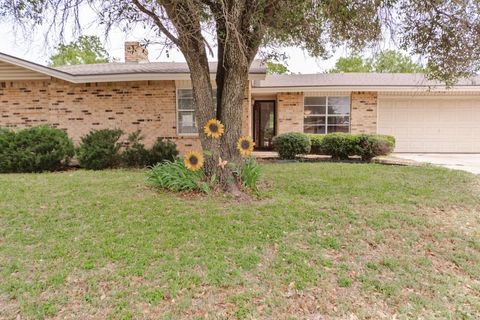 A home in Jacksboro