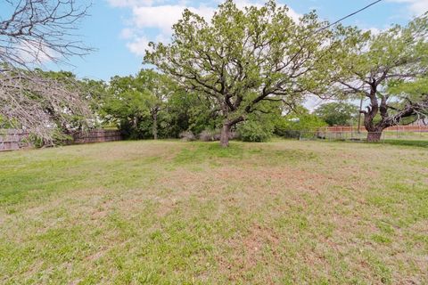 A home in Jacksboro