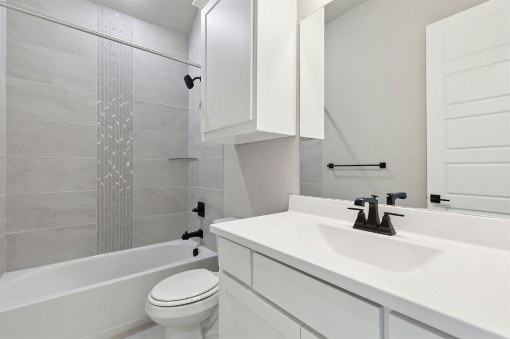 201 Cross Timbers Street