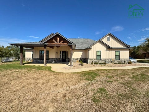 Photo of 105 Fawna Drive, Azle, TX 76020 (MLS # 21421025)