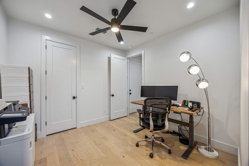 1147 N Madison Avenue 107