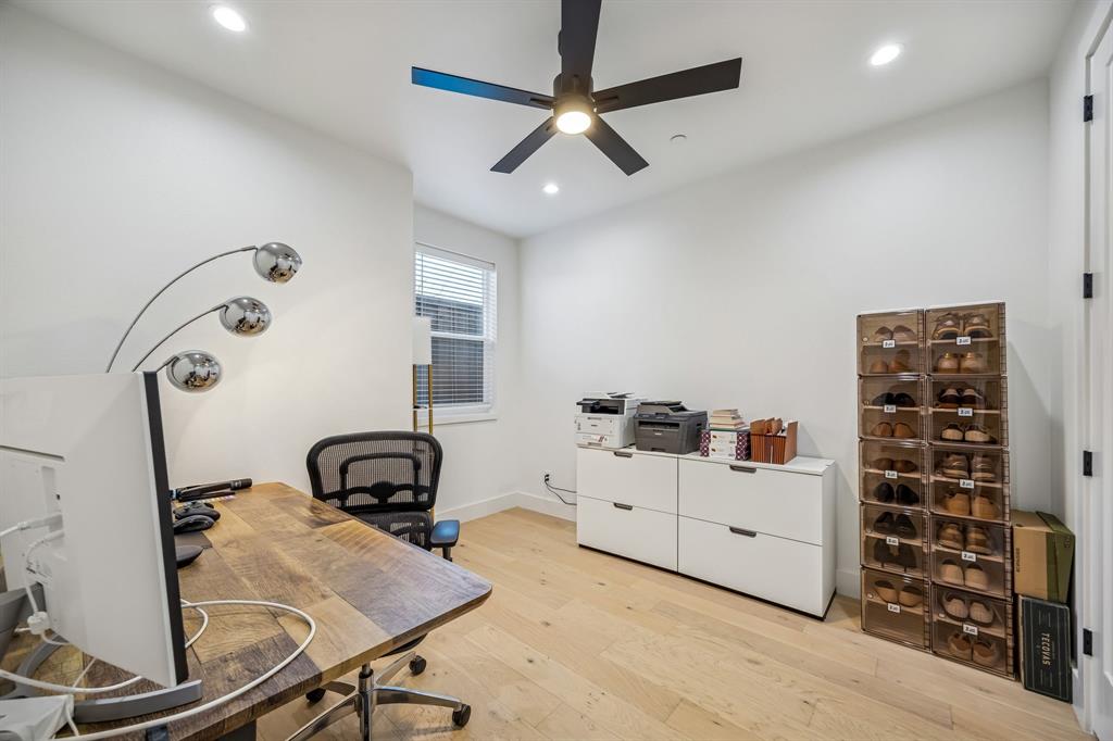 1147 N Madison Avenue 107