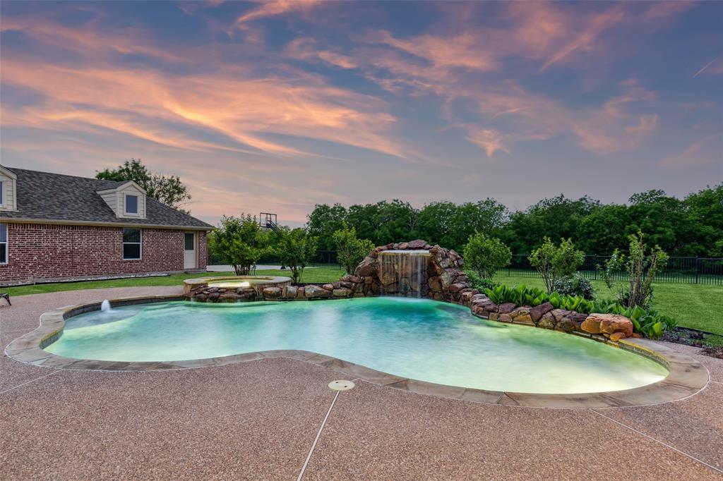 5019 Verdant Valley Drive