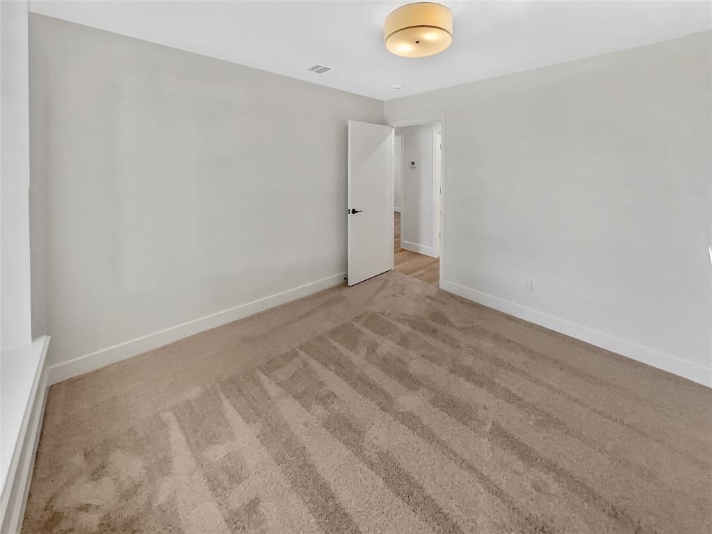 348 Lakewood Court