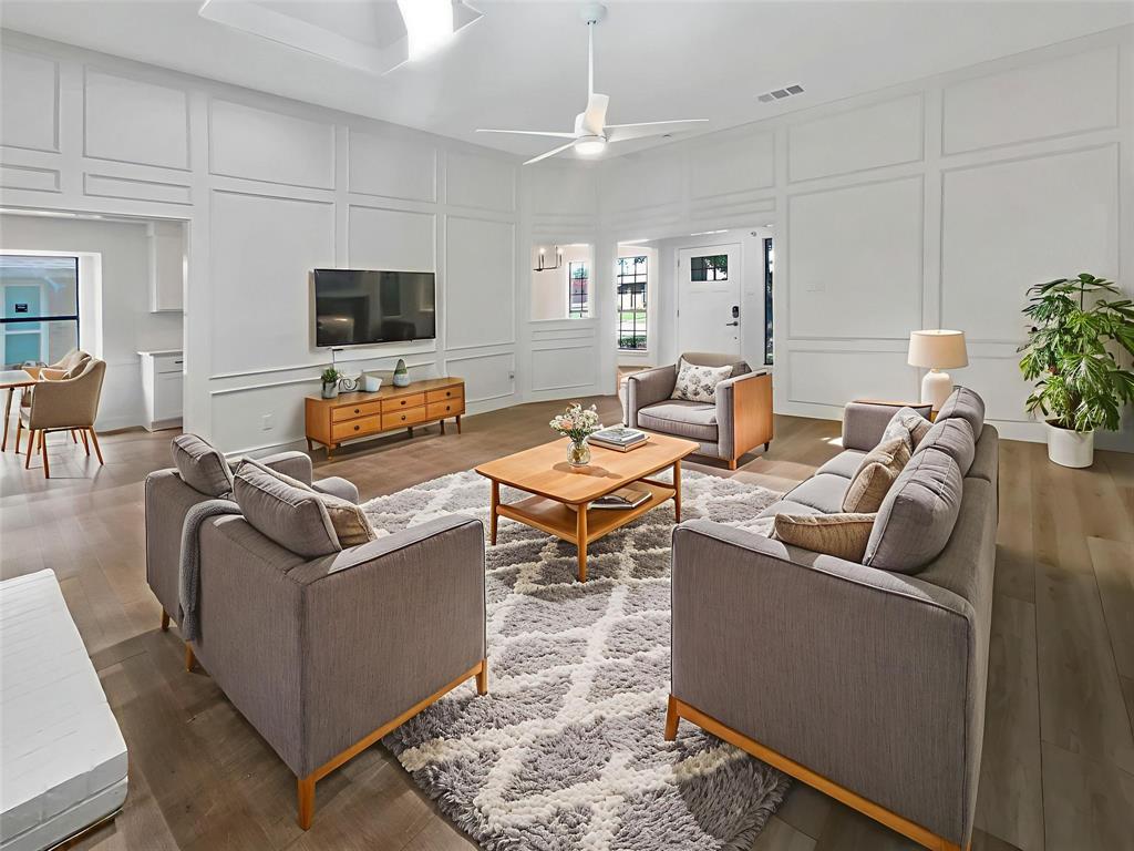 348 Lakewood Court